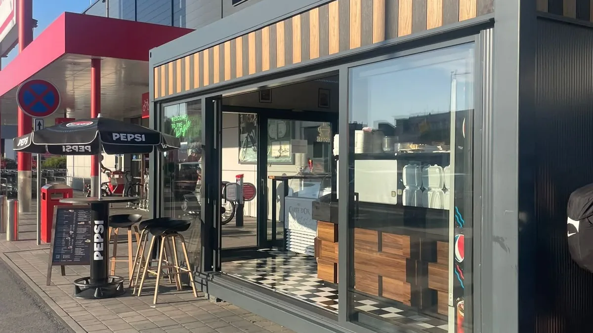 Bistro s kebabem a burgery u Kauflandu v Rožnově pod Radhoštěm - fotografie 1 z 8